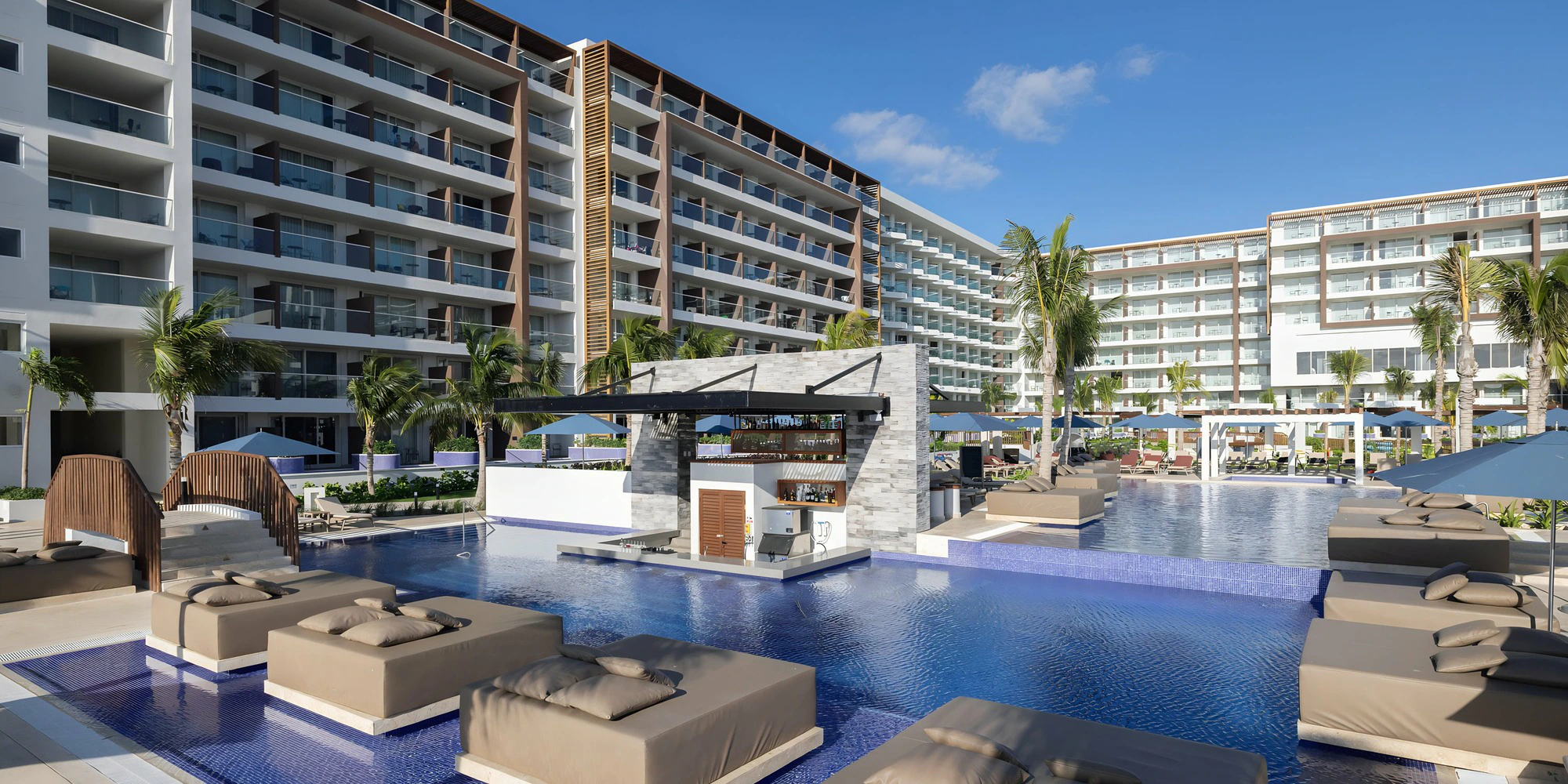 Royalton Splash Riviera Cancun Dc Pool 2000X1000